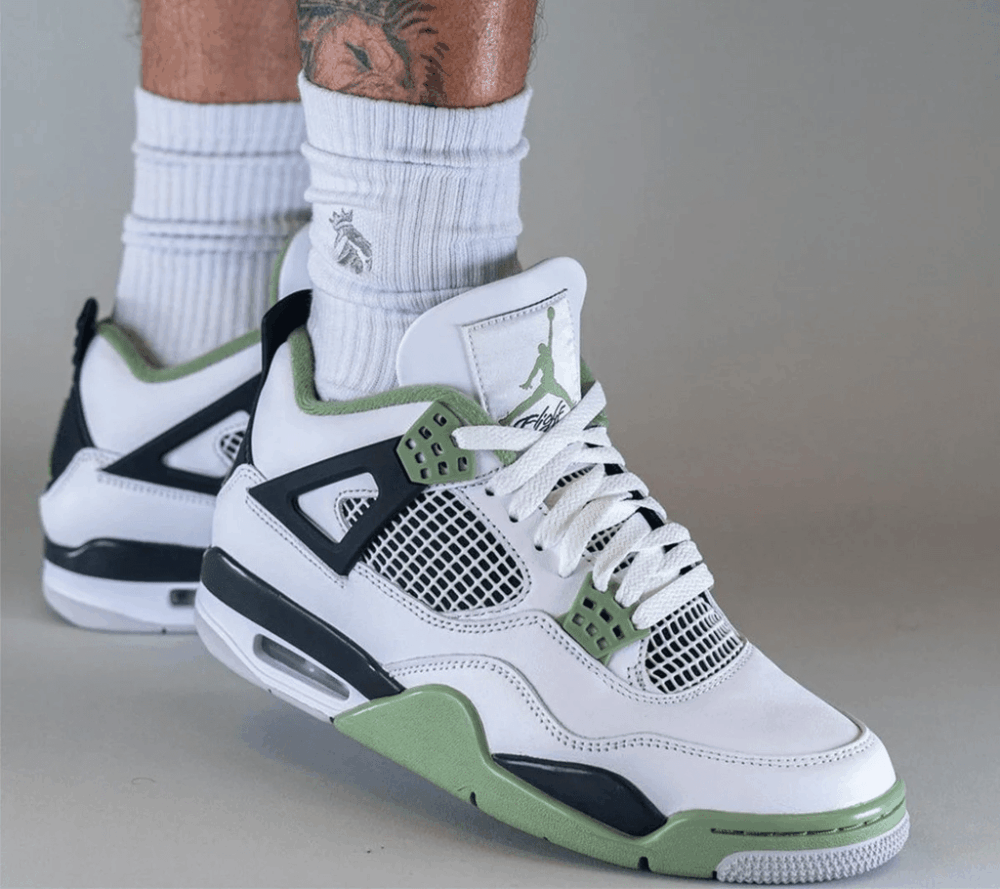 Nike Air Wmns Jordan 4 Retro 'Seafoam' - Image 7